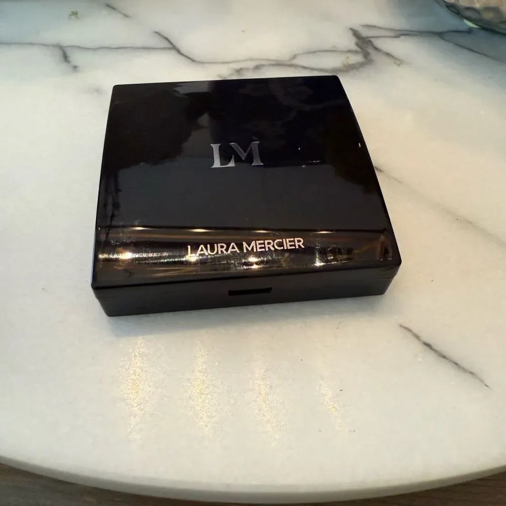 Laura Mercier Color: 20 Marseille - Light Rosy Bronze